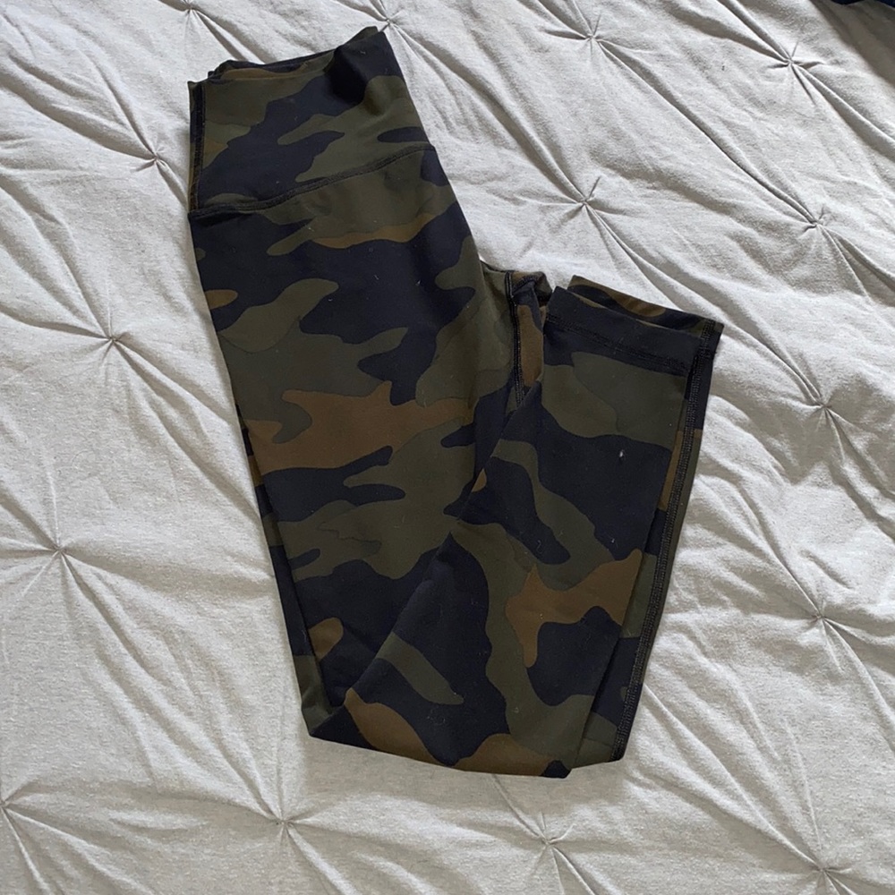 PINK camo leggings